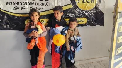 Fecr İnsanı Yardım Derneği, yetimlerin yüzünü güldürdü
