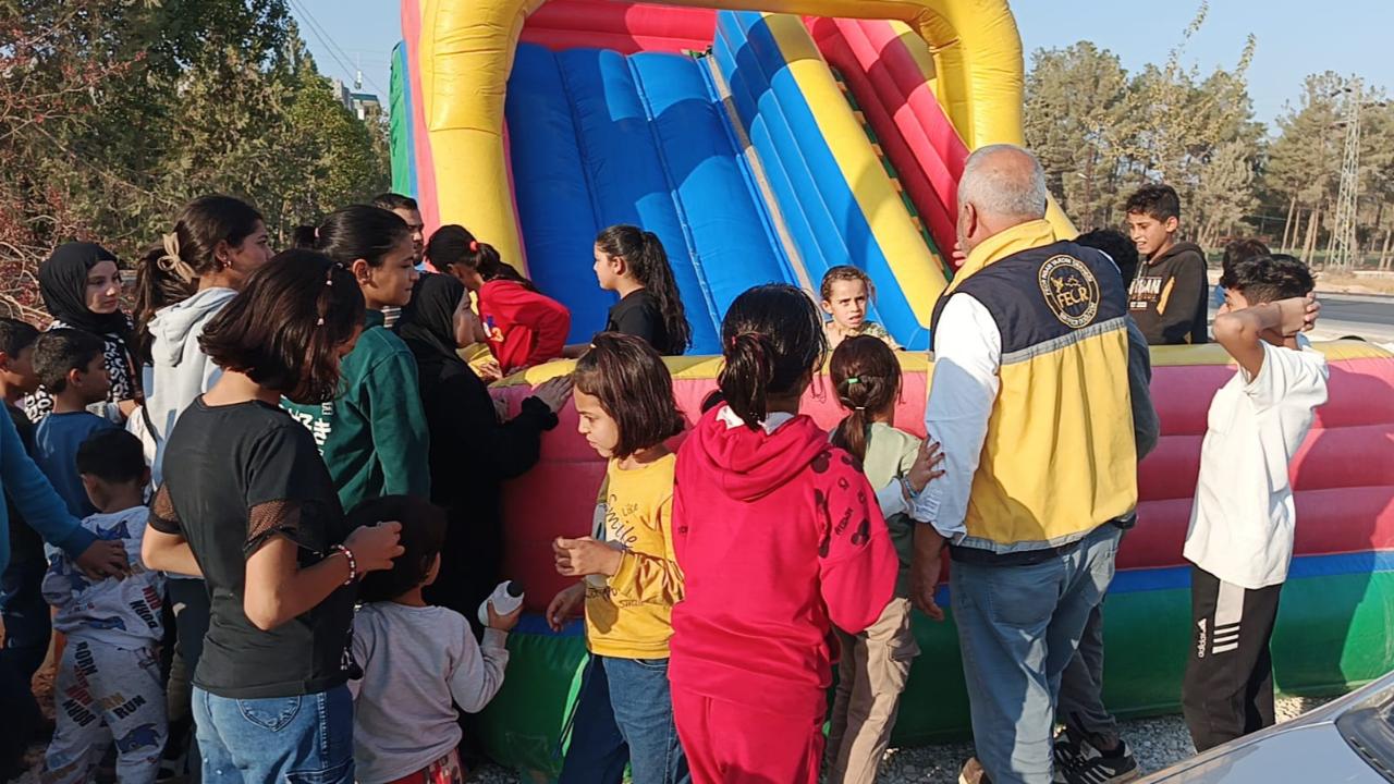 Fecr İnsani Yardım Derneği&#039;nden yetim ve mazlumları yalnız bırakmadı