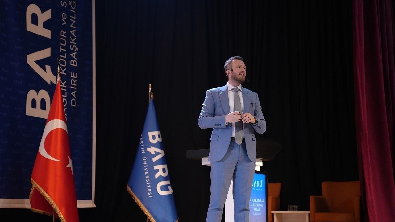 Geleceğin Türkiye’si için Okan Hocaoğlu güvenli konutların önemine dikkati çekti