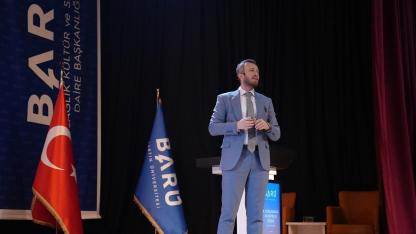 Geleceğin Türkiye’si için Okan Hocaoğlu güvenli konutların önemine dikkati çekti