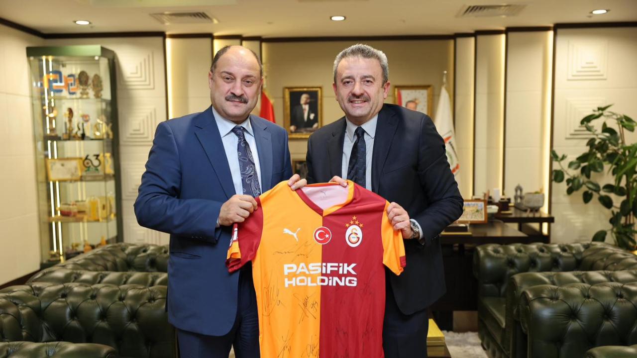 Gülpınar&#039;a Galatasaray&#039;dan sürpriz ziyaret