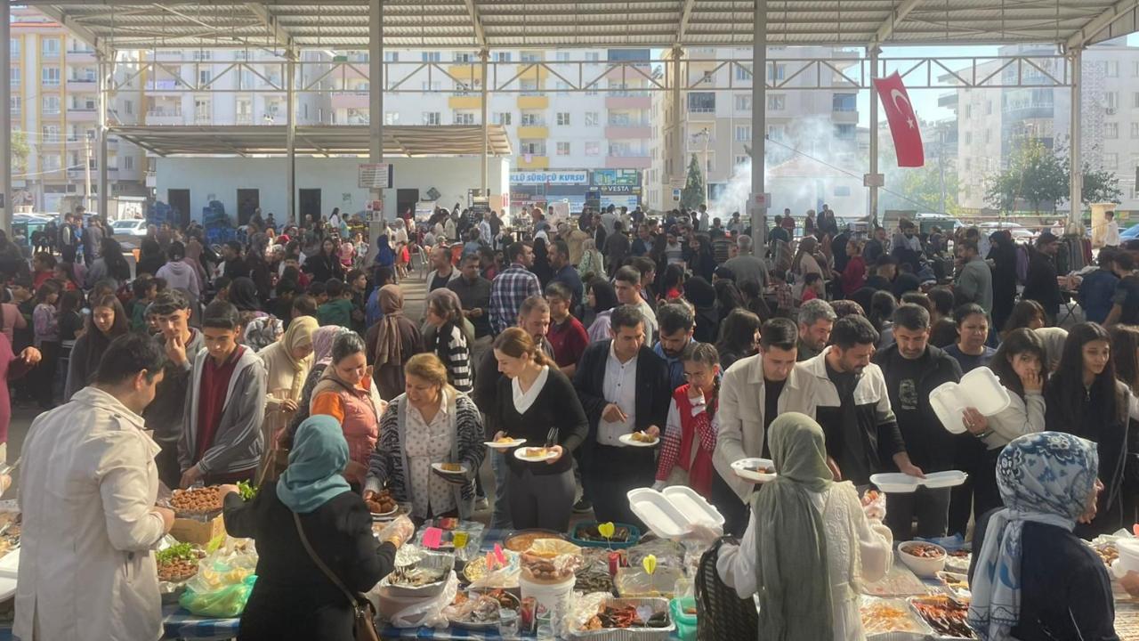 Halfeti Gazze için seferber oldu