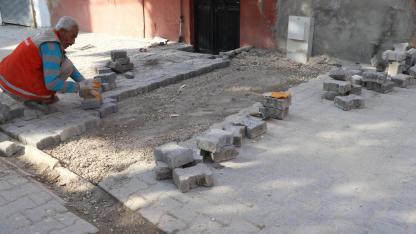 Haliliye Belediyesi, Yavuz Selim Mahallesi’nde üstyapı çalışmalarını sürdürüyor (VİDEO)