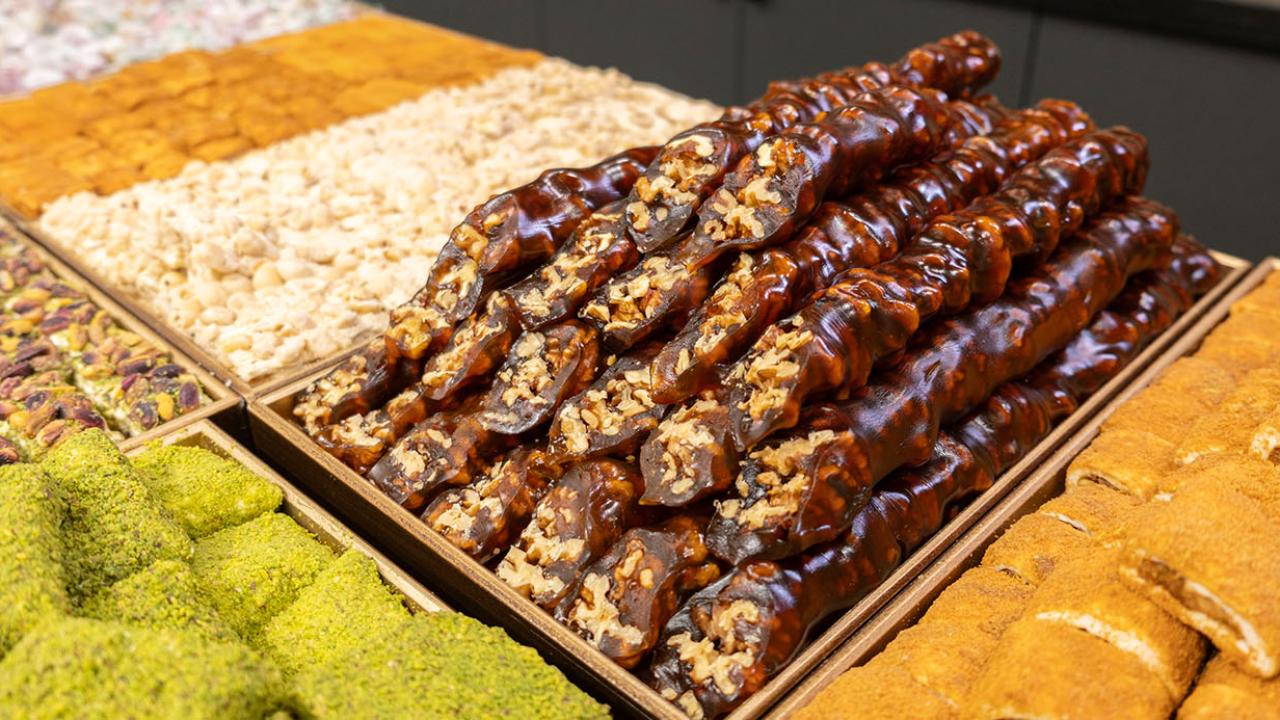 Havalar soğudu, cevizli pekmezli sucuk satışları arttı
