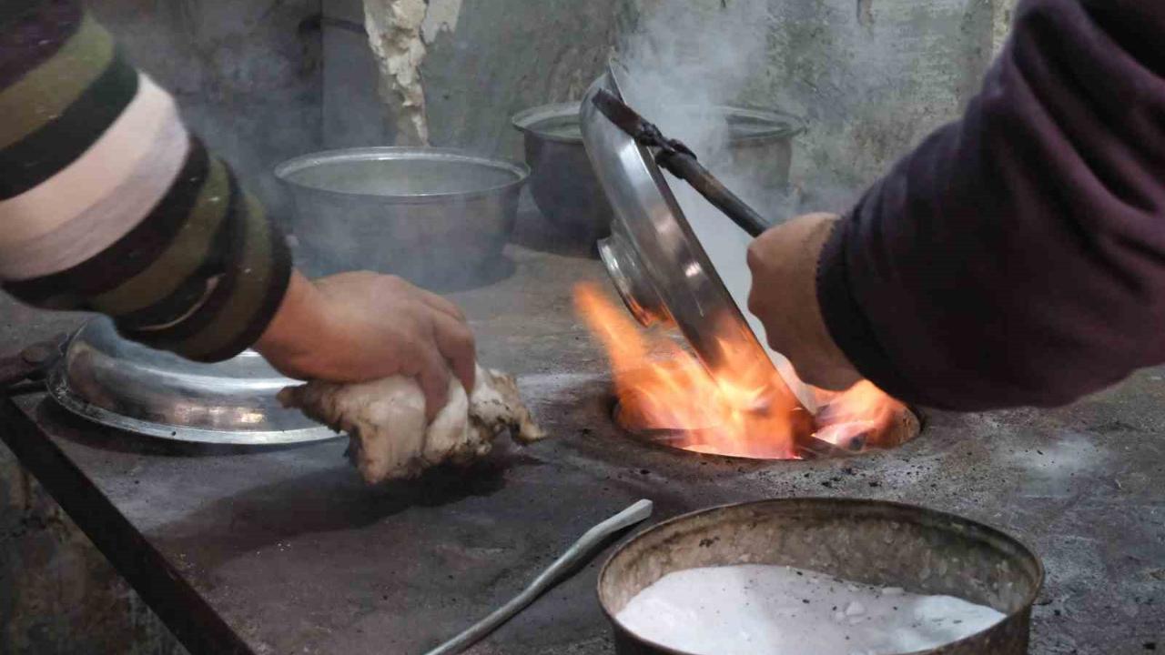Havaların soğuması ateş başındaki kalay ustalarının yüzünü güldürdü
