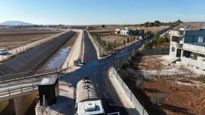 Karaköprü kırsalında kış öncesi yollar yenileniyor