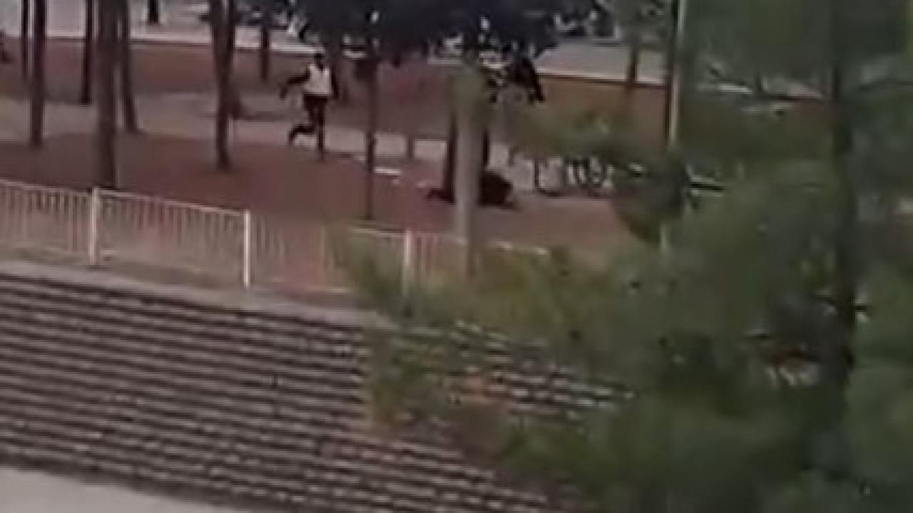 Karısını öldüren zanlının vurularak yakalanma anı kamerada