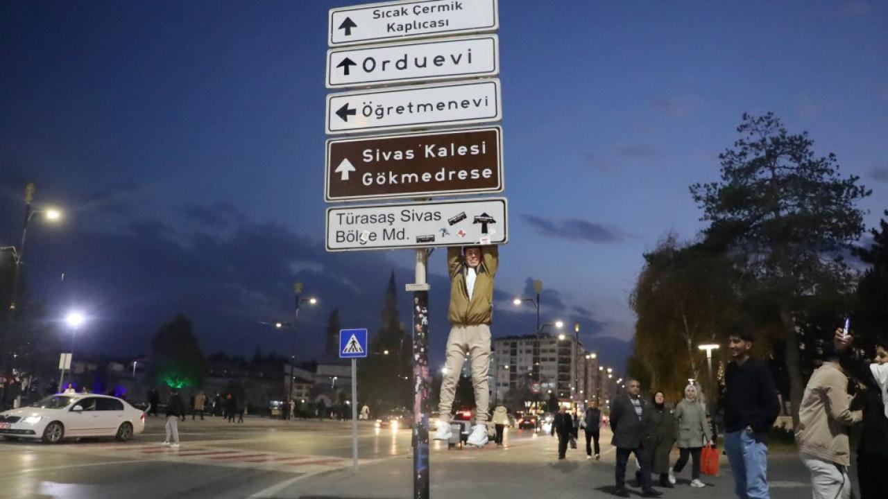 Kızılay’da başlayan akım Sivas’a sıçradı