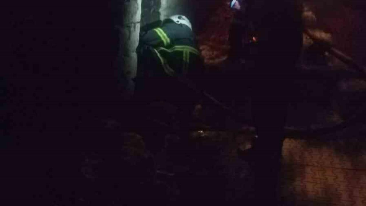 Metruk evde çıkan yangın korkuttu