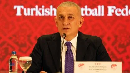 Önünü gördüğün yok ki Hacıosmanoğlu!