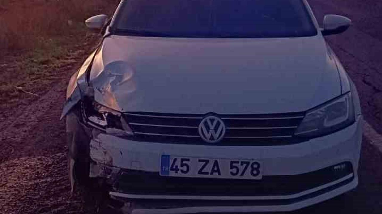 Otomobil ile motosiklet çarpıştı: 4 kişi yaralandı