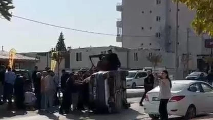 Otomobille çarpışan araç devrildi: 1 yaralı