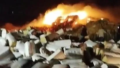 Preslenmiş 102 ton saman yandı