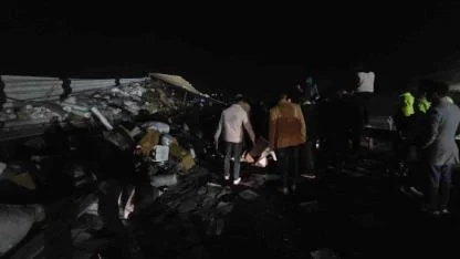 Şanlıurfa-Diyarbakır yolunda tır kazası