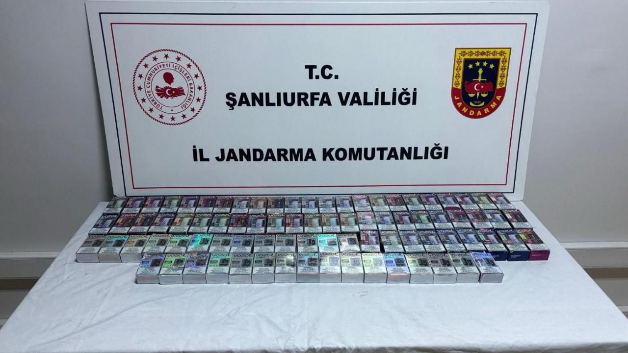 Şanlıurfa’da durdurulan araçta 84 paket kaçak sigara ele geçirildi