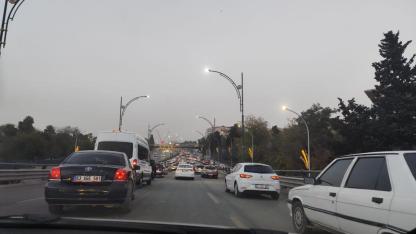 Şanlıurfa'da okullar açıldı, trafik çıldırttı