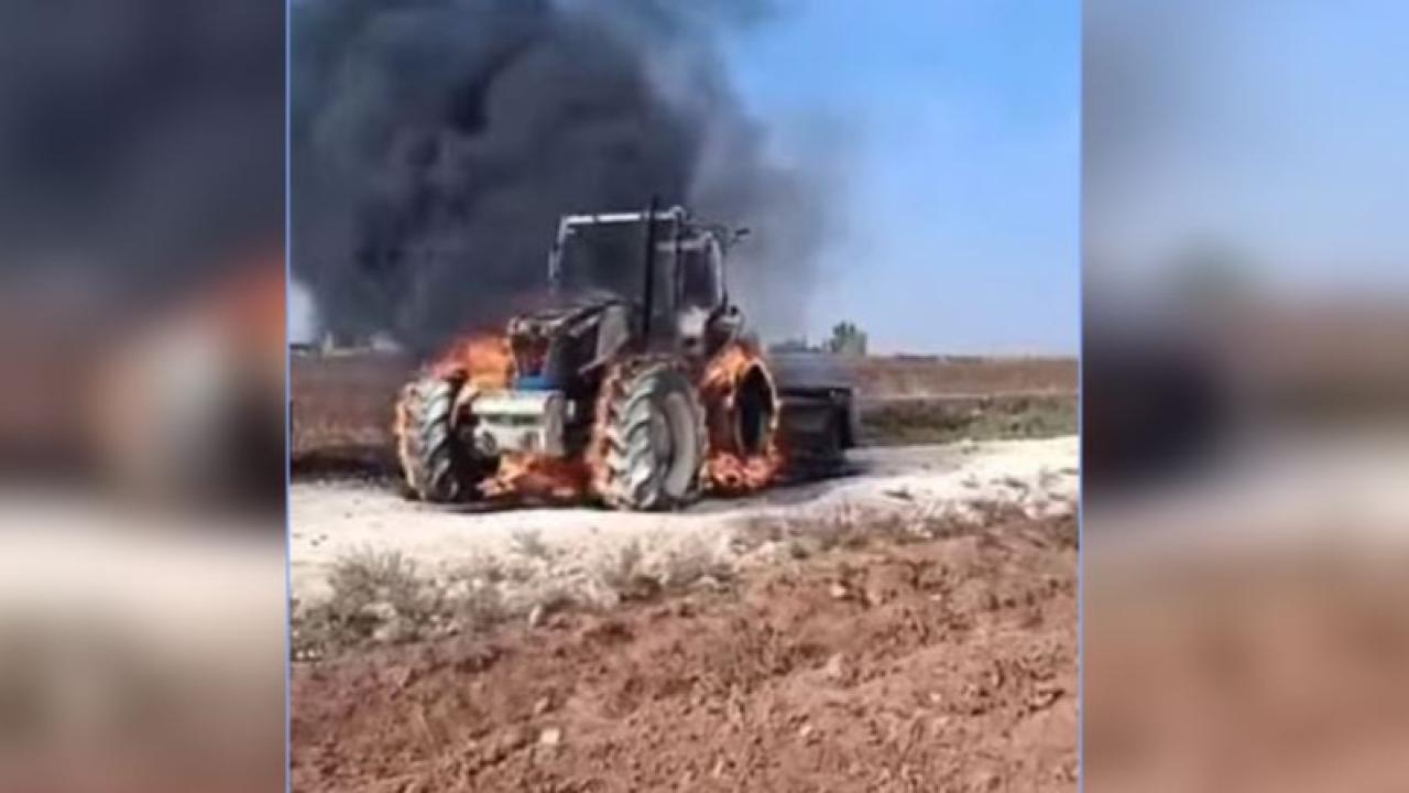 Şanlıurfa’da traktör alevlere teslim oldu