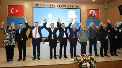 Şanlıurfa’da YRP’den istifa eden meclis üyeleri o partiye geçti