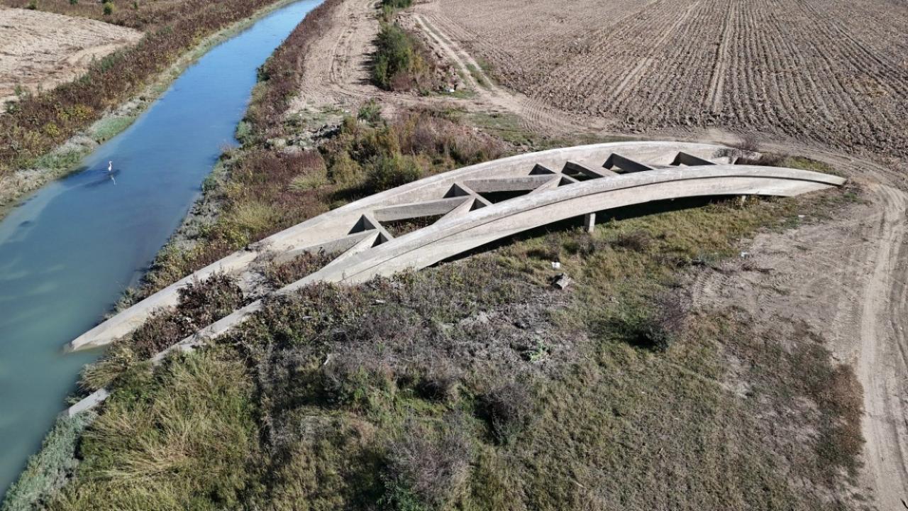 Seyhan Baraj Gölü kurudu Alman Köprüsü ortaya çıktı