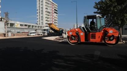 Siverek çevre yolu’nda asfaltlama çalışmaları hızla sürüyor