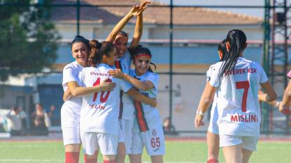 Siverek'in sultanları lige fırtına gibi başladı