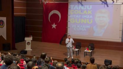 Tanju Çolak Şanlıurfa'da öğrencilerle buluştu
