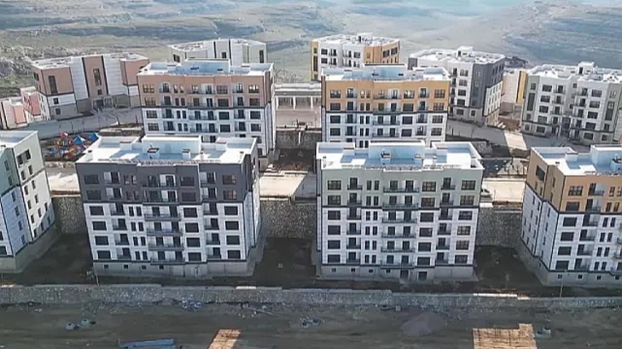 TOKİ sakinleri, sorunlarının acilen çözülmesini istiyor