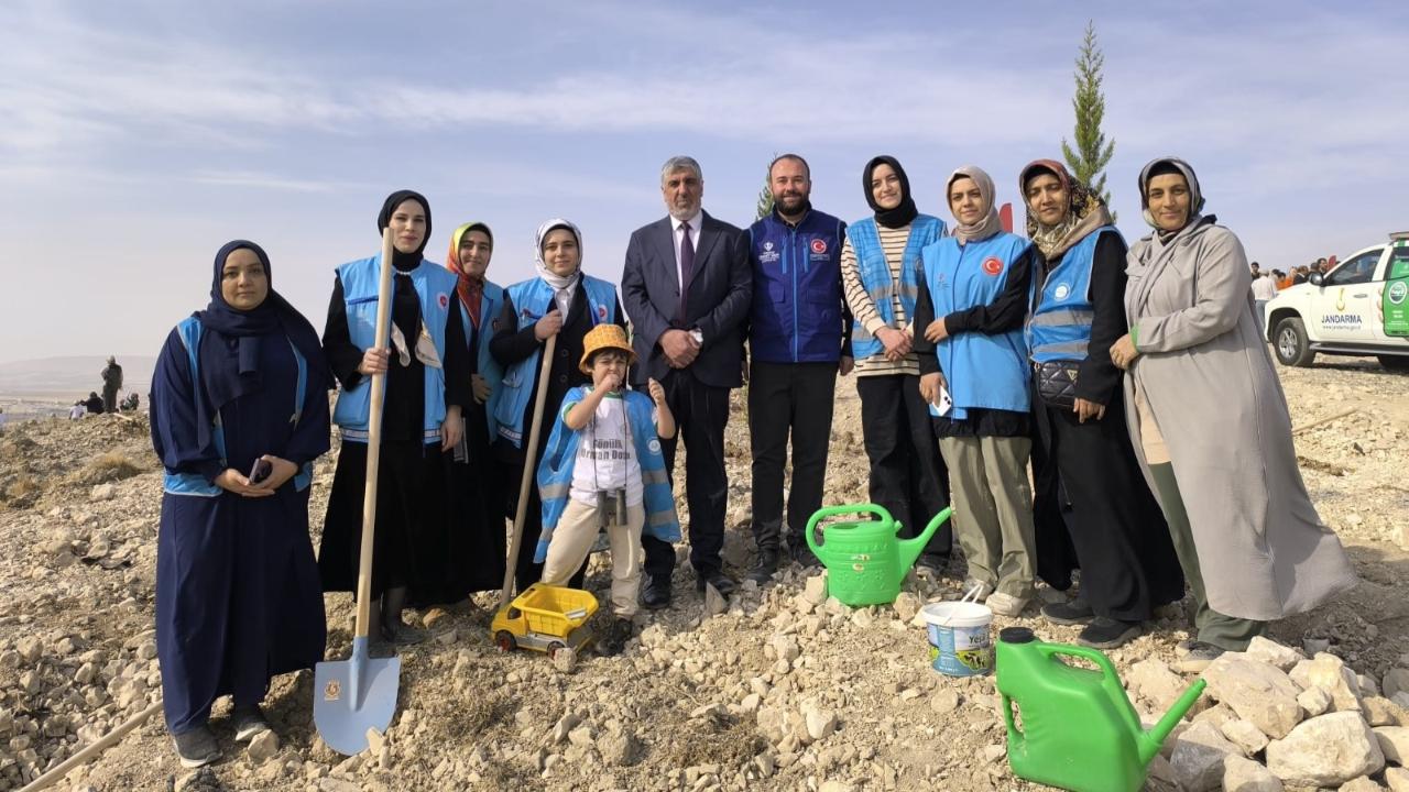 Tolan: Bir fidan dikmek, geleceğe bırakılan en güzel miras
