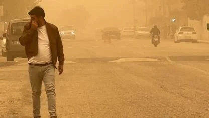Toz bulutu Şanlıurfa semalarını kapladı