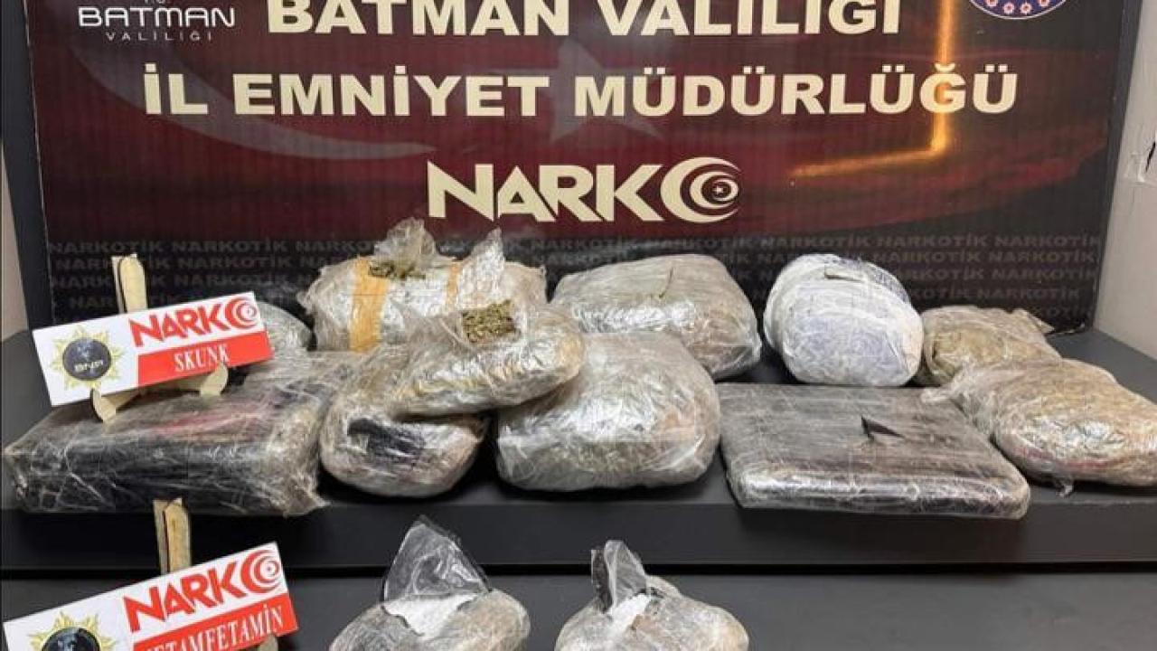 Uyuşturucu tacirleri hassas burun Hector’a yakalandı