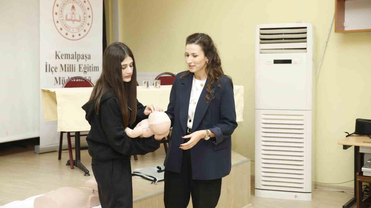 Uzman doktorlardan öğrencilere farkındalık eğitimi