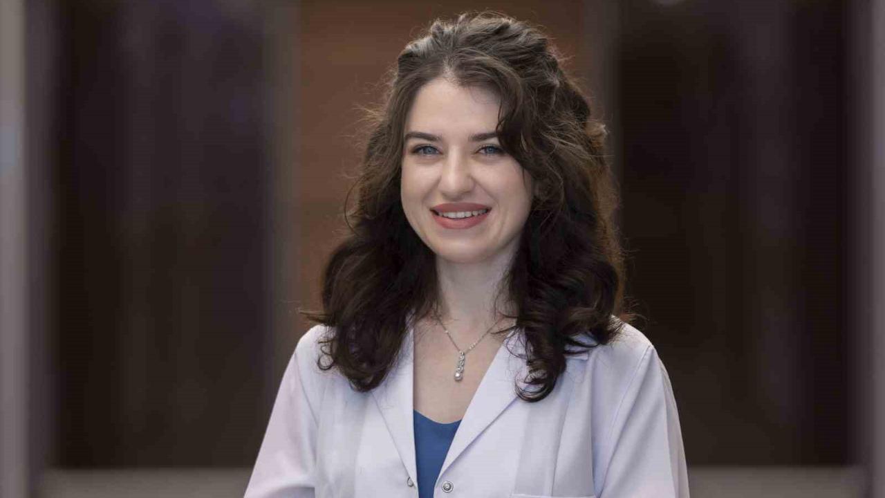 Uzmanından, &quot;Aç değilim ama elim pakete gidiyor&quot; diyenlere 3 saniye kuralı