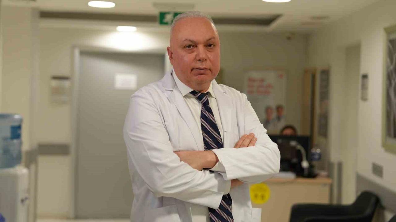 Uzmanından uyarı: &quot;Omurga romatizması geç kalınmadan tedavi edilmeli&quot;