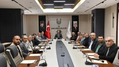 Vali Şıldak ve gazete sahipleri bir araya geldi