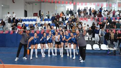 Viranşehir Kadın Voleybol Takımı, galibiyet serisini sürdürüyor