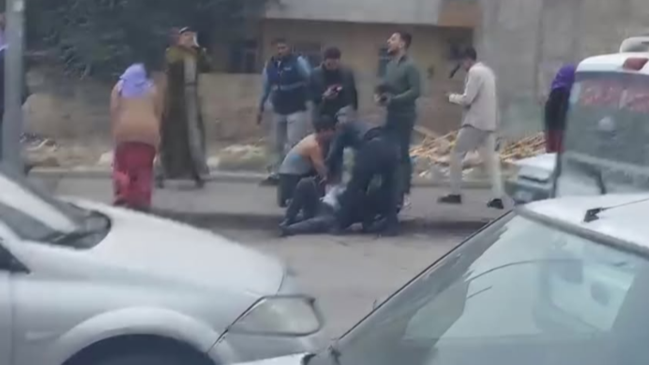 Viranşehir&#039;de taşlı sopalı kavga: Yaralılar var