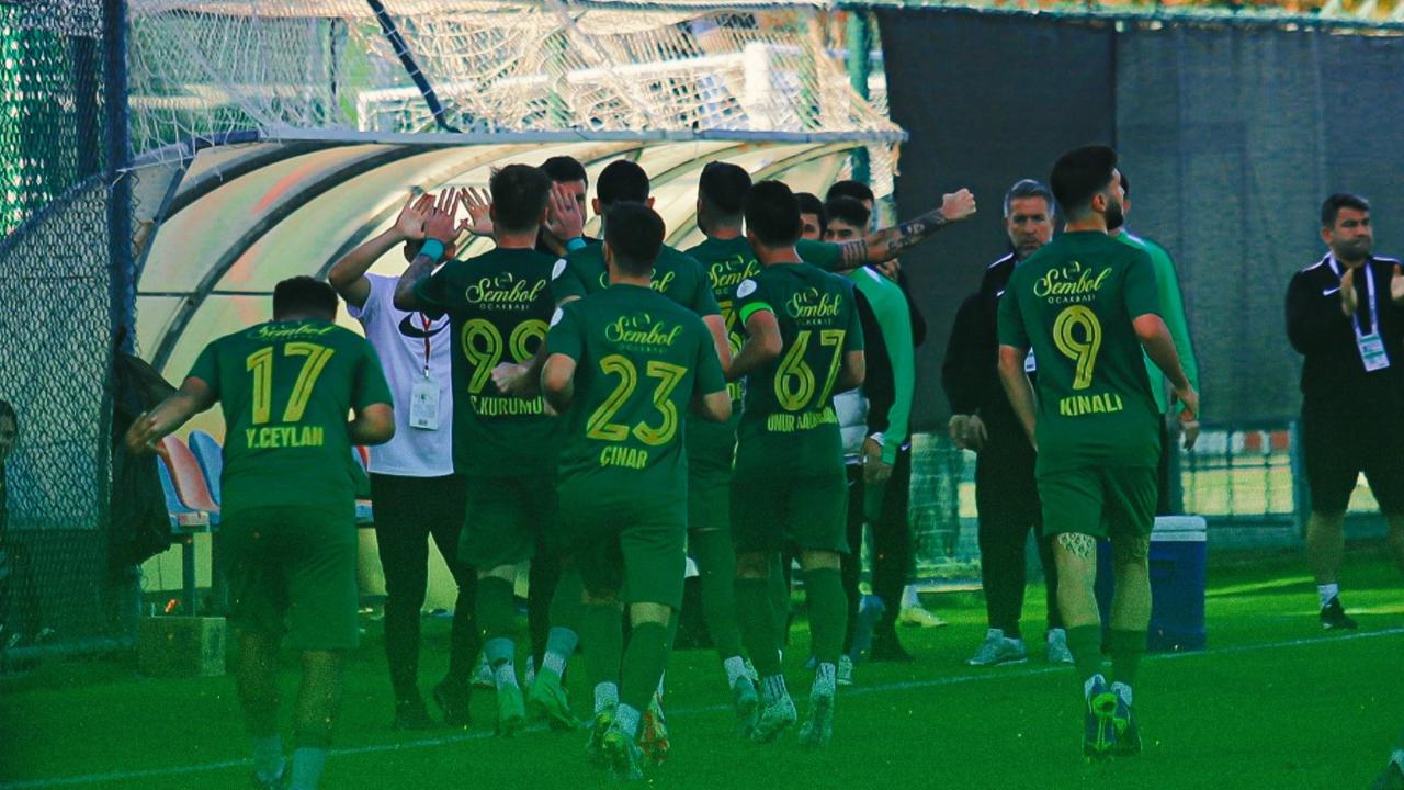 Zirvenin yeni sahibi Şanlıurfaspor