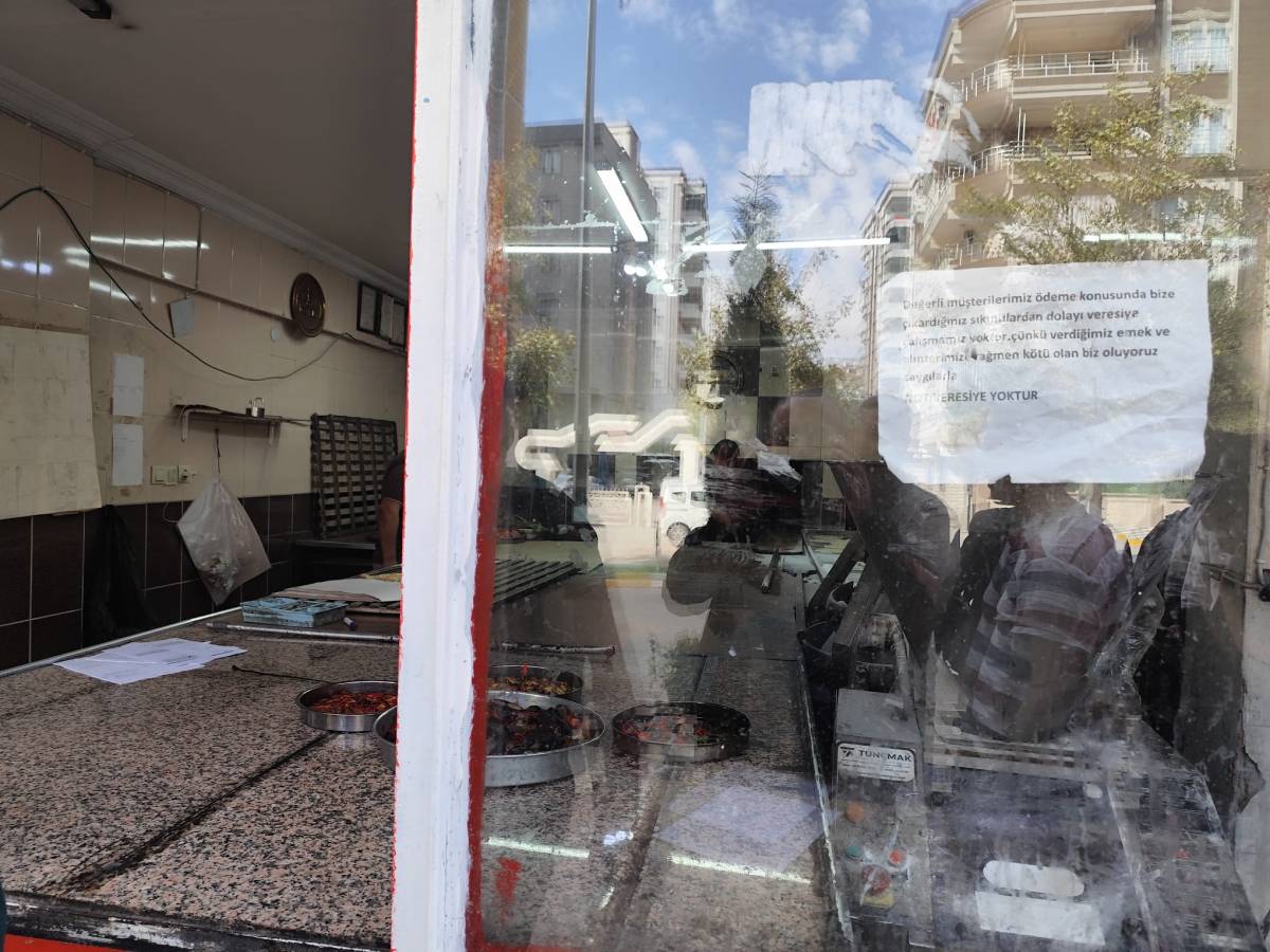 Yine de kötü olan biz oluyoruz