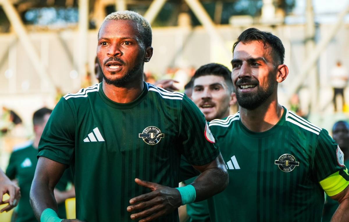 Erokspor'u Kayode sırtlıyor