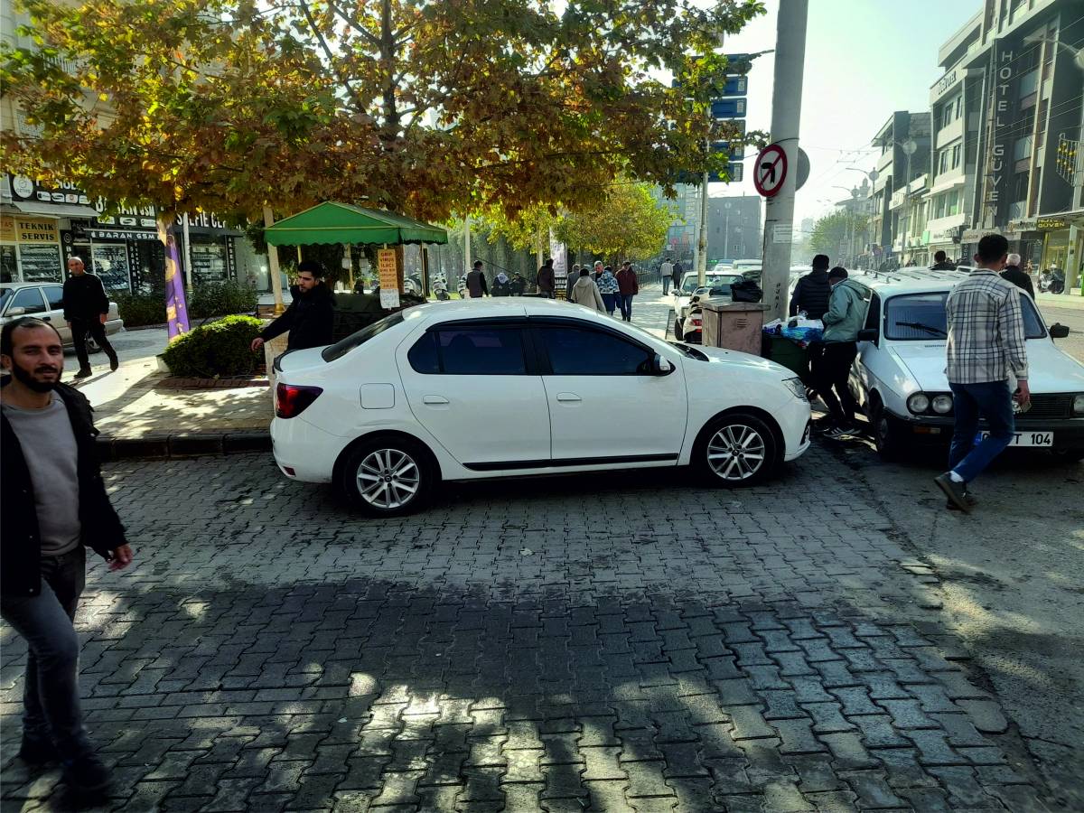 Şanlıurfa'da 'Hatalı park' alışkanlığa dönüştü
