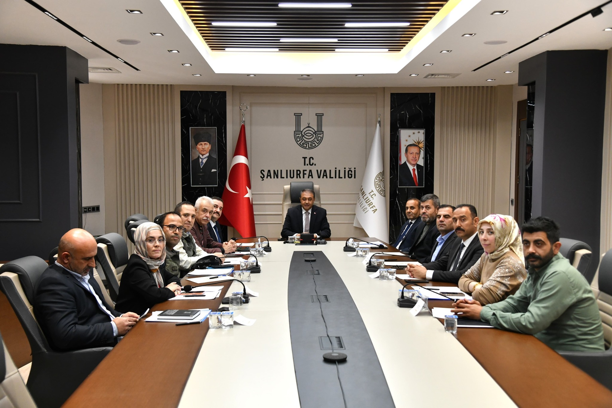 Valilikte gündem: Sahipsiz sokak hayvanları