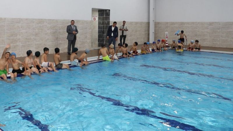 Canpolat çocukların keyfine ortak oldu