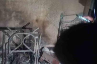 Apartman boşluğunda çıkan yangın söndürüldü