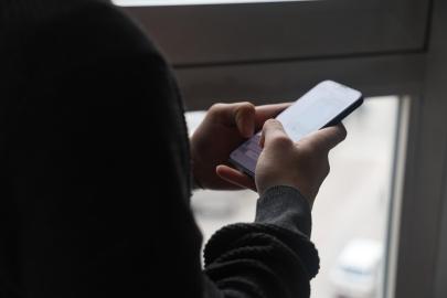 Çocukların dikkatini çalan tehlike: Kısa videolar