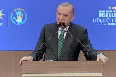 'Mazlumun yanında, zalimin karşısında dimdik duruyoruz'