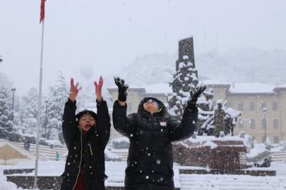 Eğitime kar engeli! Birçok il ve ilçede okullar tatil edildi