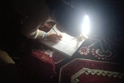 Elektrik kesintileri: Mahalle karanlıkta, çocuklar mağdur