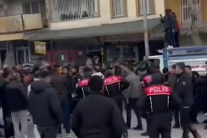 Elektrik kesintileri Şanlıurfalıları sokağa döktü