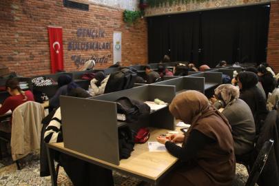 HALİLİYE'DE ÖĞRENCİLERE SINAV MARATONU DESTEĞİ