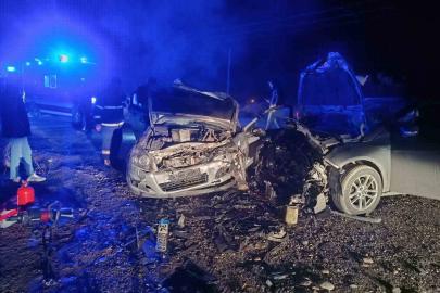 İki otomobil çarpıştı: 5 yaralı